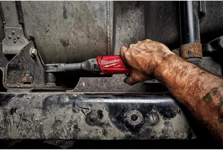 Milwaukee 2560-20 M12 FUEL 3/8″ Extended Ratchet (Bare Tool) review