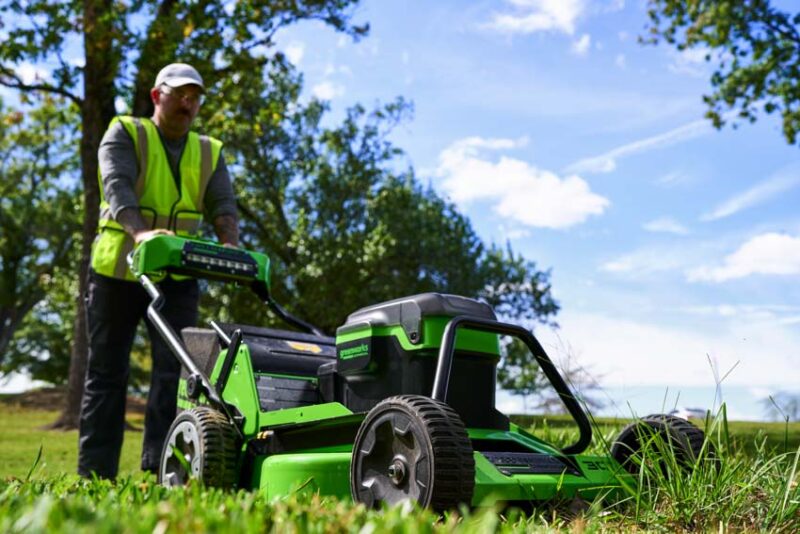 Milwaukee M18 FUEL Electric Lawn Mower Review