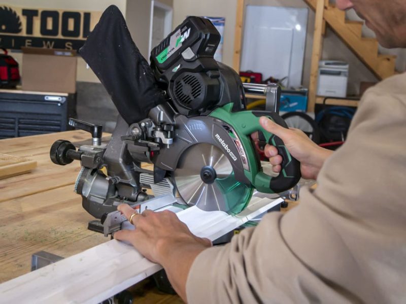 Bosch CM8S Compact Miter Saw Review
