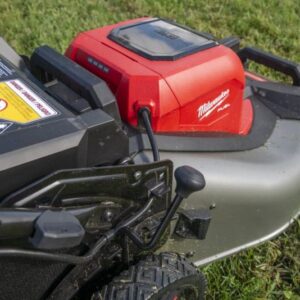 milwaukee m18 fuel 21 inch self propelled lawn mower review 4