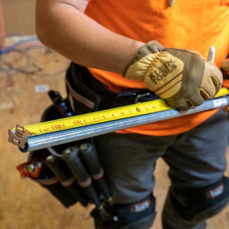 Klein Tools 9375: A Tape Measure Built to Last


(48 characters)