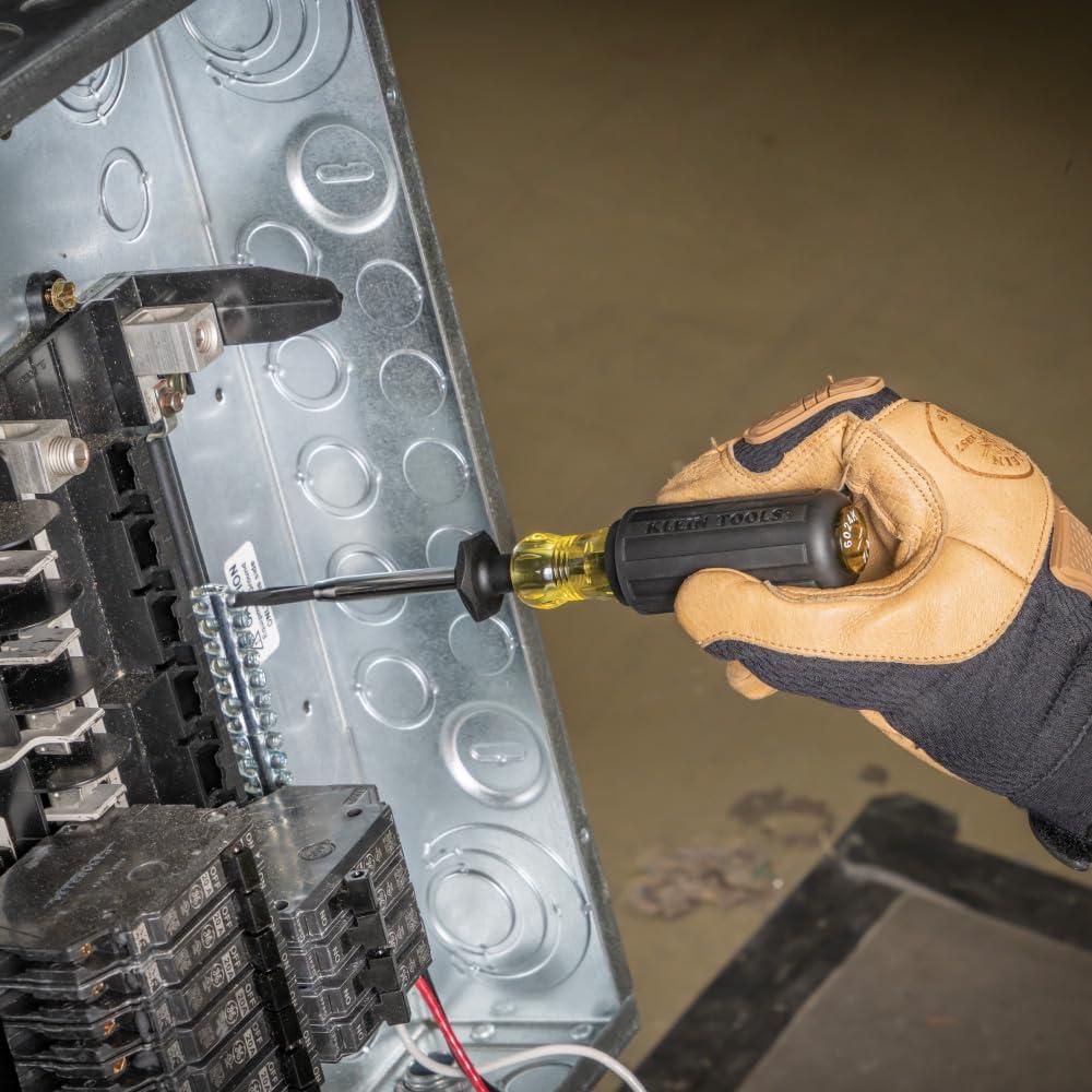 Klein 85153K Screw-Holding Set: My Field Test 2 Klein 85153K Screw-Holding Set: My Field Test